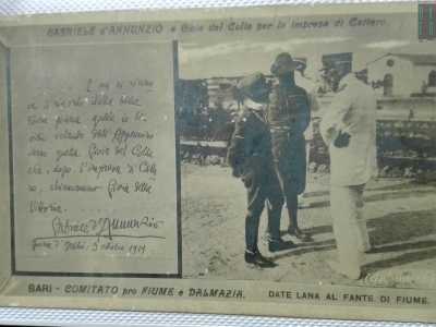 L�antiquario ci mostra anche uno scatto del 1919 che immortala Gabriele D�Annunzio a Gioia del Colle